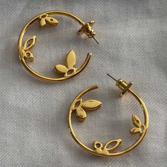 Kate Spade New York Gold Floral Hoop Earrings w/ Crystal Accents | NEVER WORN - Picture 2 of 3